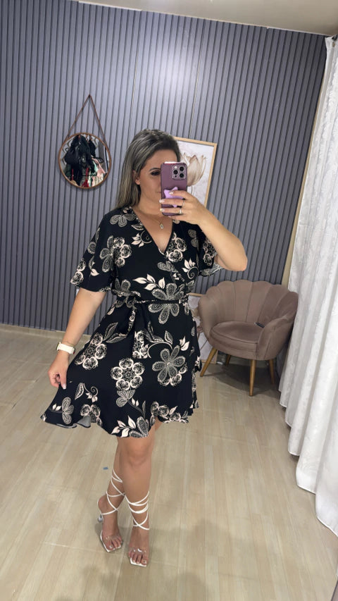 Vestido curto envelope